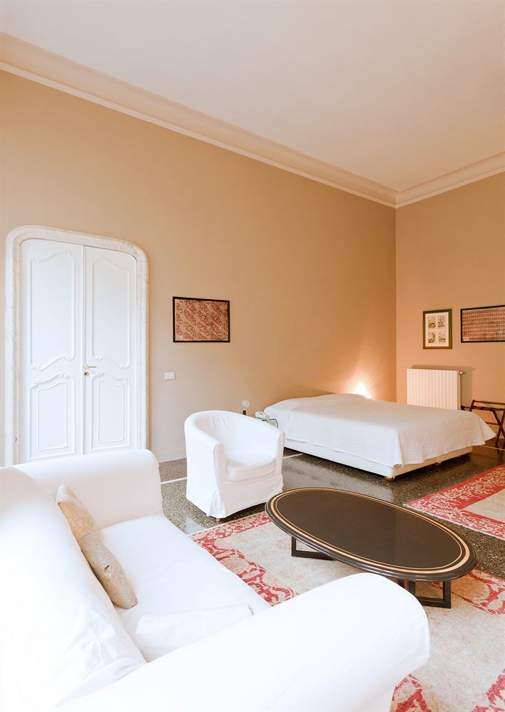 Locanda Di Palazzo Cicala Janov Exteriér fotografie